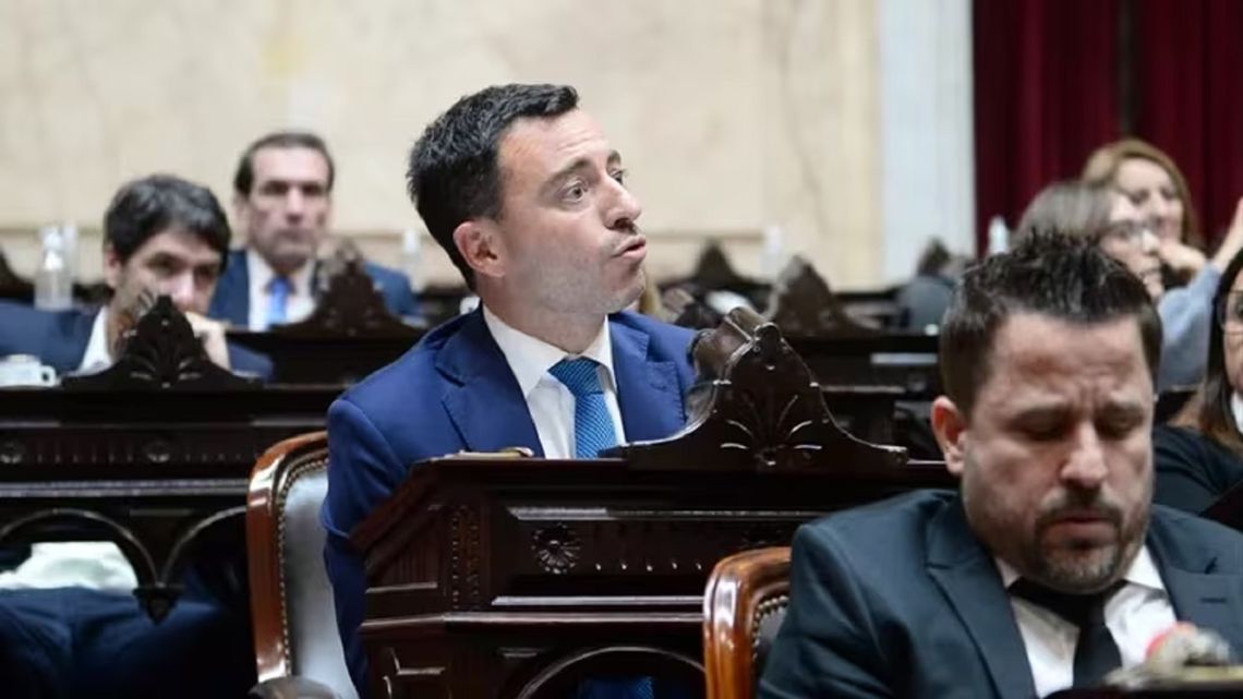 No Hay Acuerdo Se Dividi El Bloque De La Ucr En Diputados Primereando