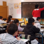 Nación acordó un aumento del 60,8% para los docentes