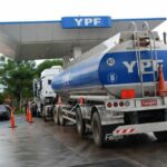 YPF importará unos 500 mil metros cúbicos de gasoil para abastecer la demanda
