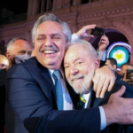 Massa negocia con Lula una "moneda en común" (no se eliminará ni el peso ni el real)