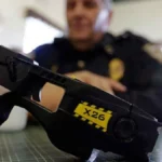 Amnistía Internacional recomendó cancelar la compra de las pistolas taser