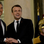 ¿Mufa? Macri se muestra con el presidente de Francia antes de la final