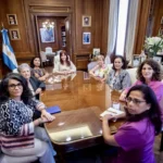 Cristina se reunió con comité de expertas de la OEA