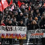 Francia: aprobaron la polémica reforma jubilatoria impulsada por Macron