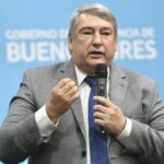 Ministro de Transporte bonaerense: "con una economía dolarizada el pasaje de colectivo costaría $ 6.000"