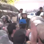 Escala la violencia: ahora la Policía Federal lanzó gas pimienta a manifestantes en la puerta de Capital Humano