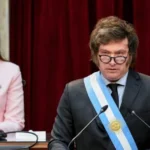 Ley Bases: eliminan el artículo que permitía privatizar Aerolíneas Argentinas, el Correo Argentino y los medios públicos