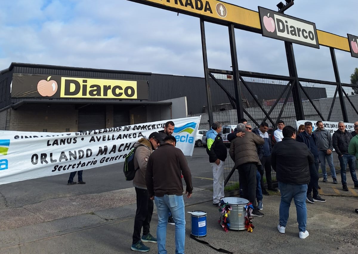 Alerta en supermercados: Cerró Diarco de Lanús y despidió a todos sus  trabajadores - Primereando