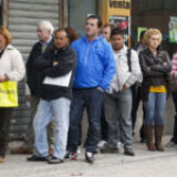 Mientras Milei dice que no hace falta crear empleos, la desocupación trepó al 7,9%
