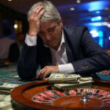 Mientras el Gobierno espera el desembolso del FMI, Caputo se patinó u$s 1.500 millones de reservas en la última semana