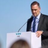 Caso Adorni: el funcionario también tuvo que renunciar al directorio de YPF donde tomaba decisiones clave