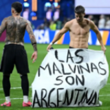 Milei cuestionó la bandera de Malvinas de la Scaloneta: “Patrioterismo barato”