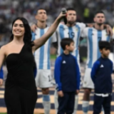 La Selección quiere a Lali para cantar el Himno por cábala, pero Milei se resiste por su enemistad política