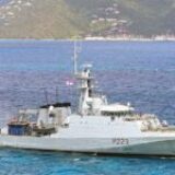 Buque de guerra británico navegó por aguas argentinas y crecen las críticas por la pasividad del Gobierno de Milei