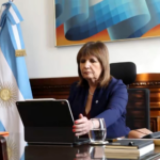 Fuego amigo y provocación en redes: el bizarro posteo de Bullrich con un tema de Lali Espósito