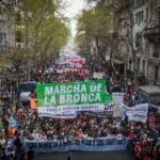 Marcha de la Bronca: organizaciones sociales y sindicatos se manifestaron contra el ajuste y reclamaron un paro general